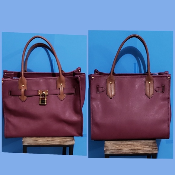 Tommy Hilfiger Handbags - Tommy Hilfiger Saffiano Heritage Lock Shopper Bag